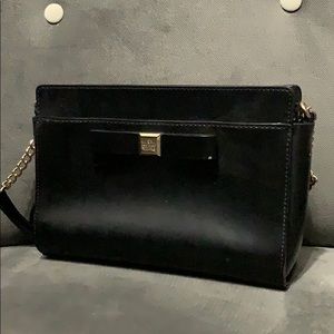 Kate spade crossbody bag with cute bow!